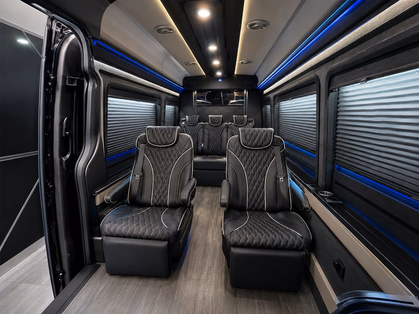 castle rock group ski trip shuttle buses to den