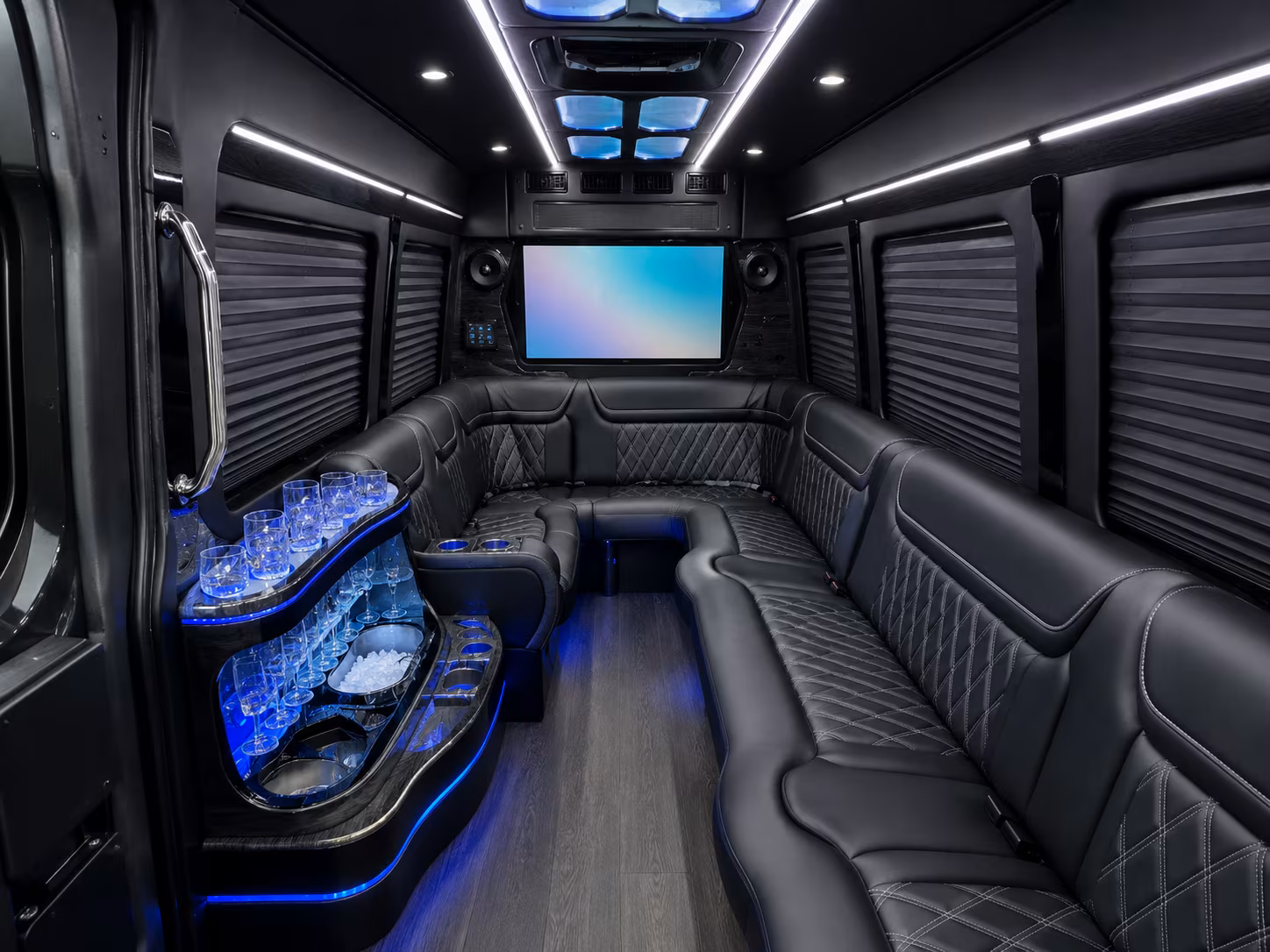 find the perfect transportation for your next airport transfer 2