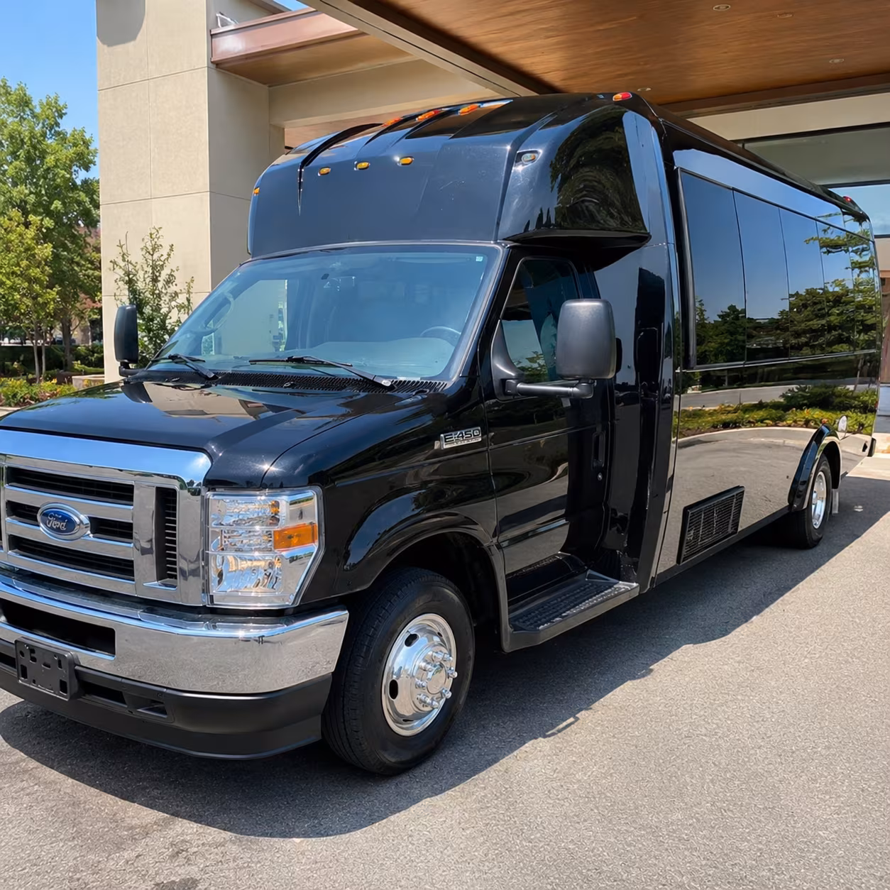 party buses for bachelorette wine tours around castle rock